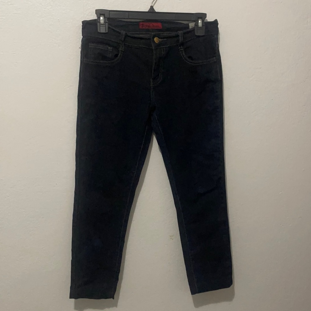 Sassy Blue Jeans Embellished Back Pockets Size 5.